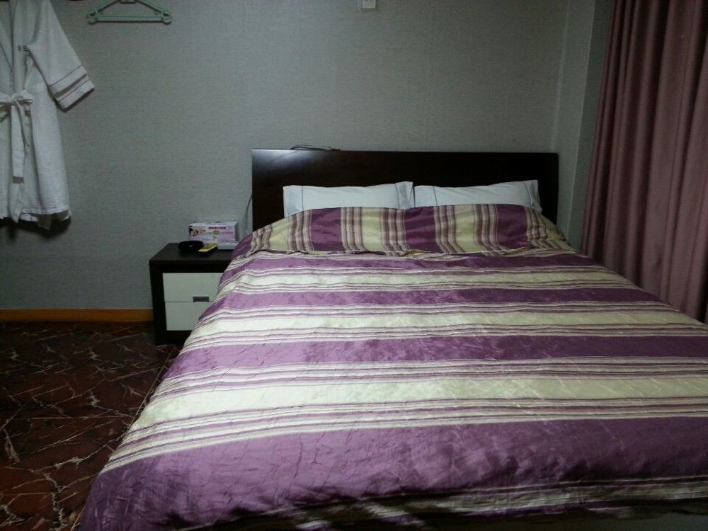 Coin Motel Busan Extérieur photo