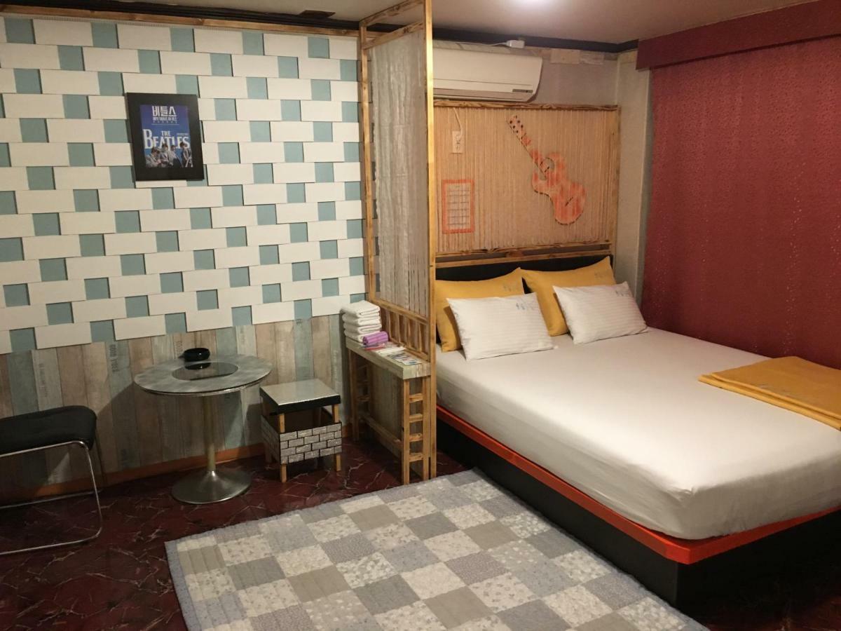 Coin Motel Busan Extérieur photo