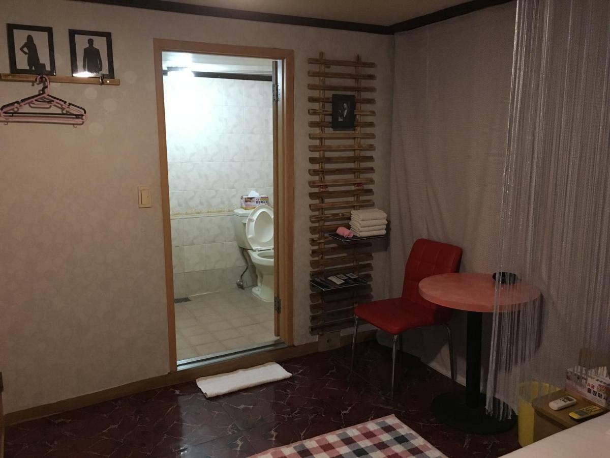 Coin Motel Busan Extérieur photo