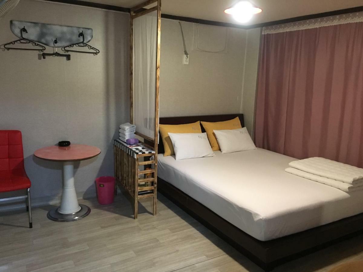 Coin Motel Busan Extérieur photo