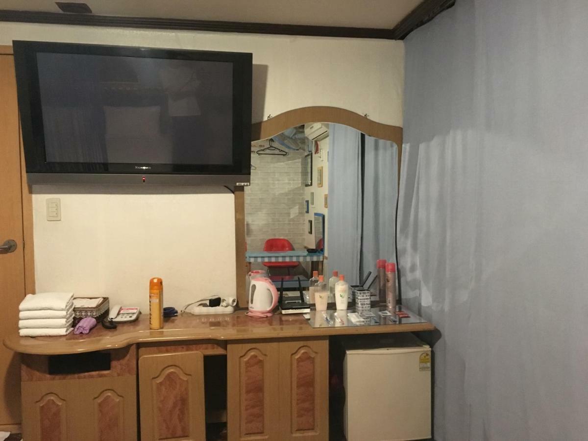 Coin Motel Busan Extérieur photo