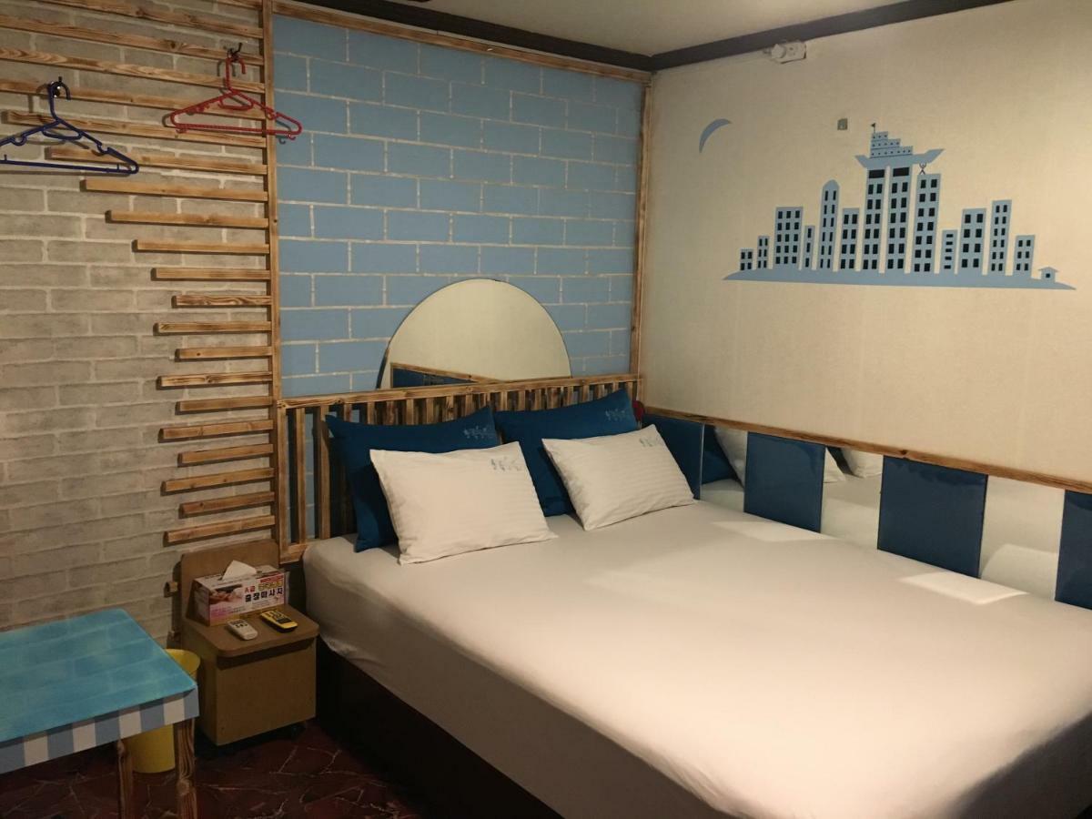 Coin Motel Busan Extérieur photo