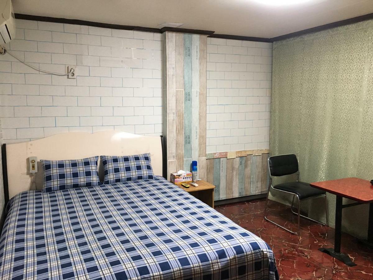Coin Motel Busan Extérieur photo