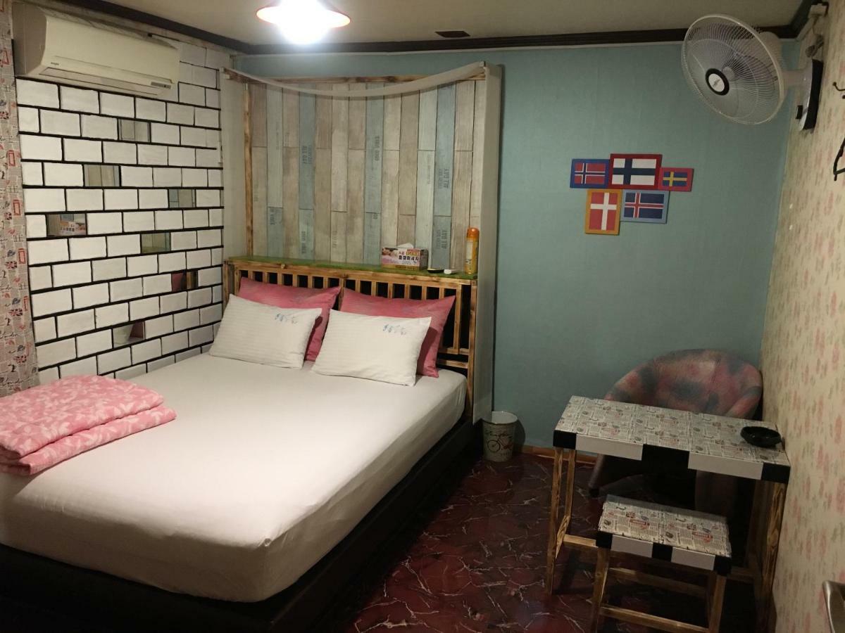 Coin Motel Busan Extérieur photo